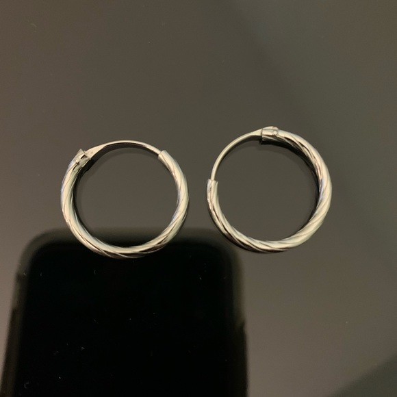 Earings